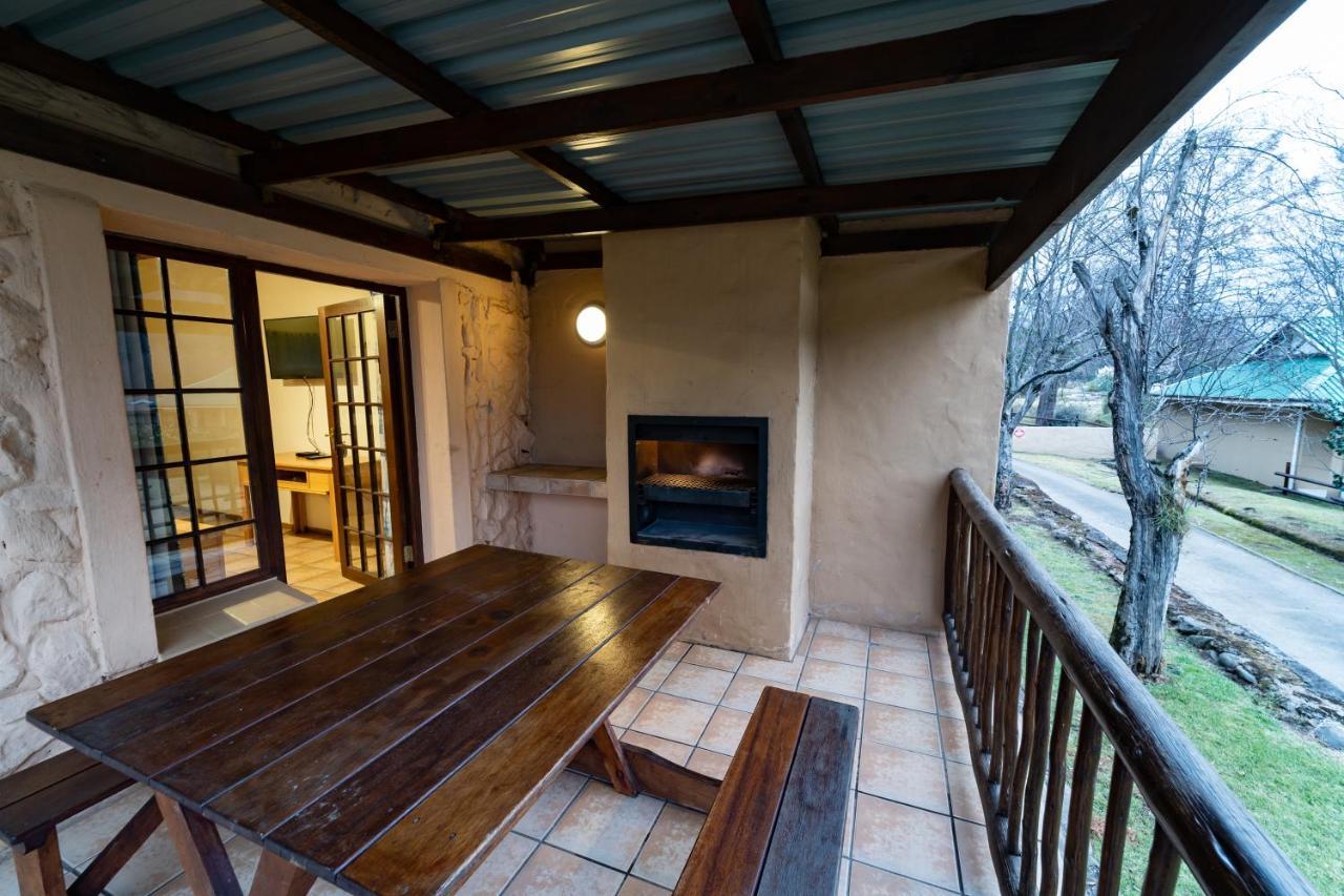 Gooderson Drakensberg Gardens Golf&Spa Resort Exterior foto