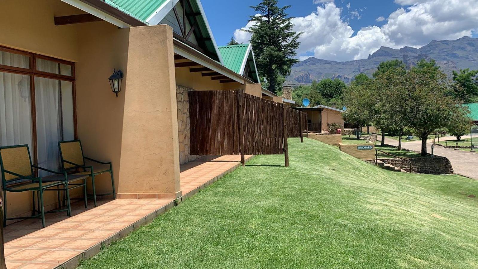 Gooderson Drakensberg Gardens Golf&Spa Resort Exterior foto