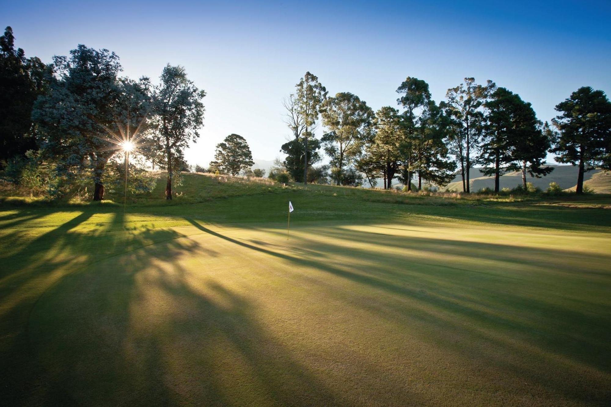Gooderson Drakensberg Gardens Golf&Spa Resort Exterior foto